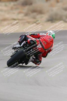 media/Dec-17-2022-SoCal Trackdays (Sat) [[224abd9271]]/Turn 10 Backside (120pm)/